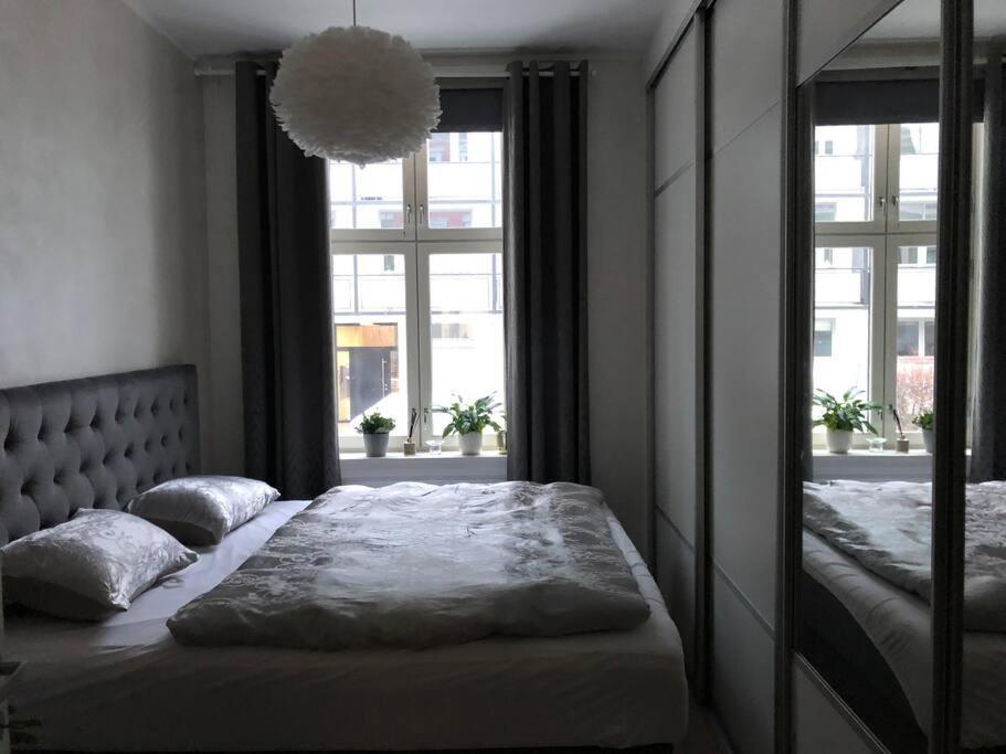 Royal Neighbourhood Elegant Flat In Leilighet *