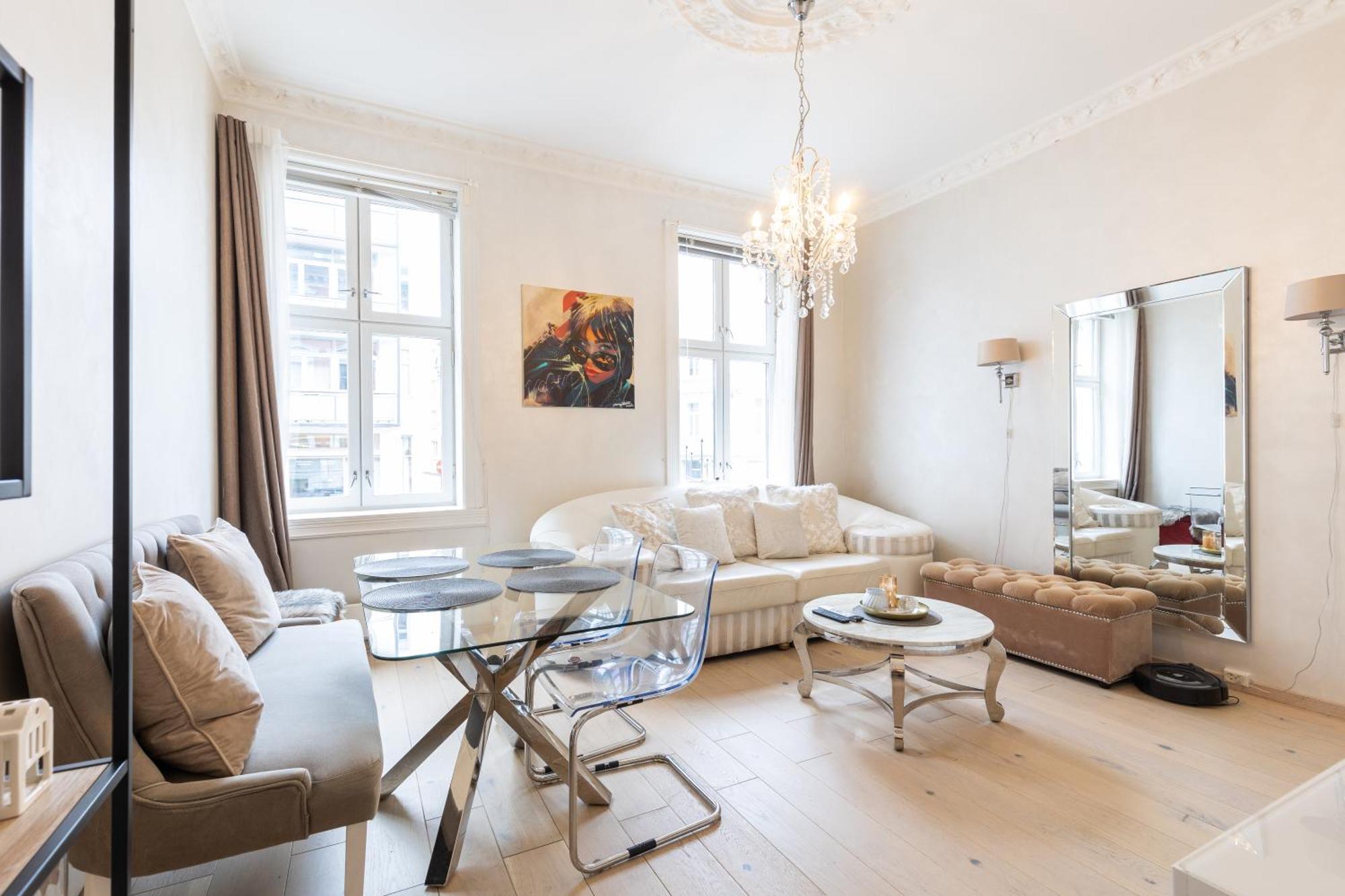 Royal Neighbourhood Elegant Flat In